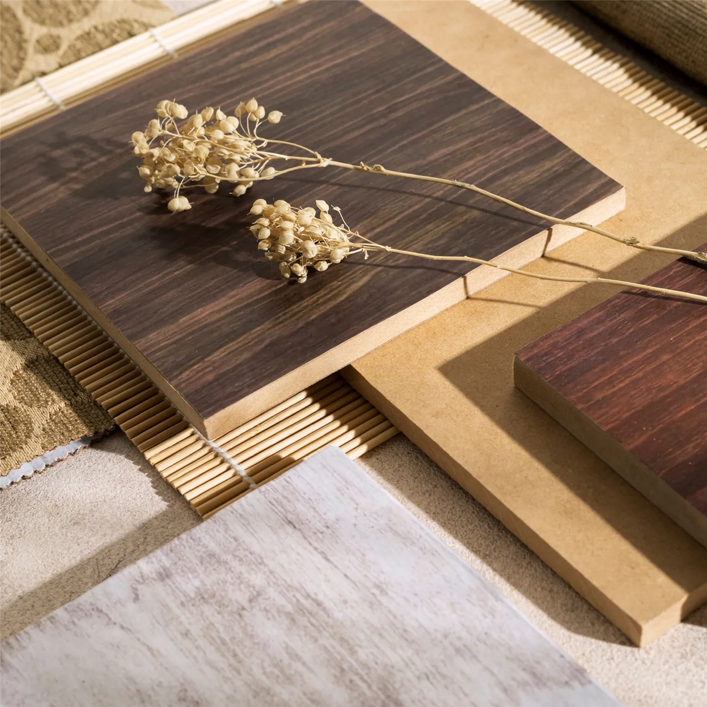 How to Choose the Right Materials for Wood Decoration